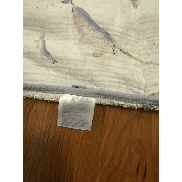 Little Unicorn Hooded Towel Narwhal Kids Cotton Muslin Soft Cozy Newborn Toddler - Picture 4 of 5